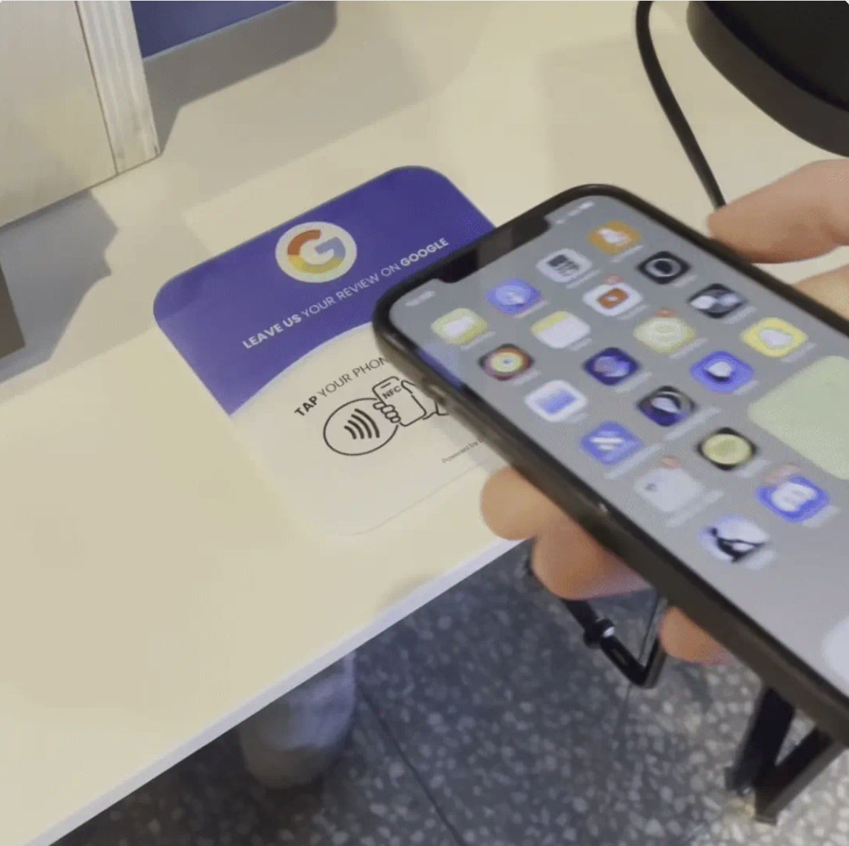 Charger la vidéo: Plus d&#39;avis, authentique, plus de réservation